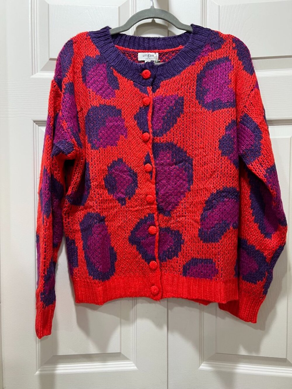 NWT Women's Umgee Red Purple Leopard Print Chunky Knit Button Cardigan - Medium